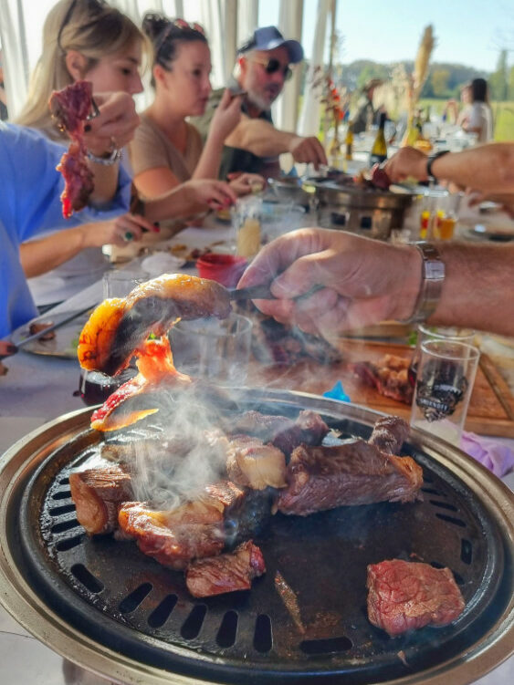 ferme auberge la tapie de bouchet arles viande boeuf crau camargue